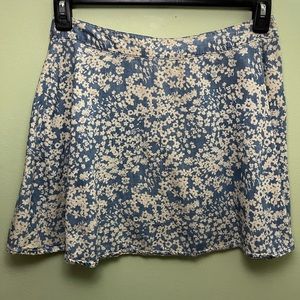 Forever 21 Women’s Mini Floral Skirt Size Medium